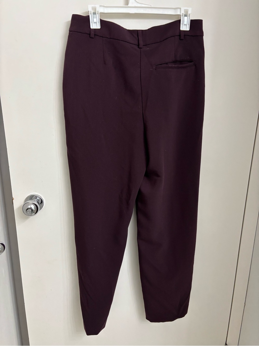 Old Navy Extra High Waisted Taylor pleated pants with adjustable fit - Picture 2 of 13